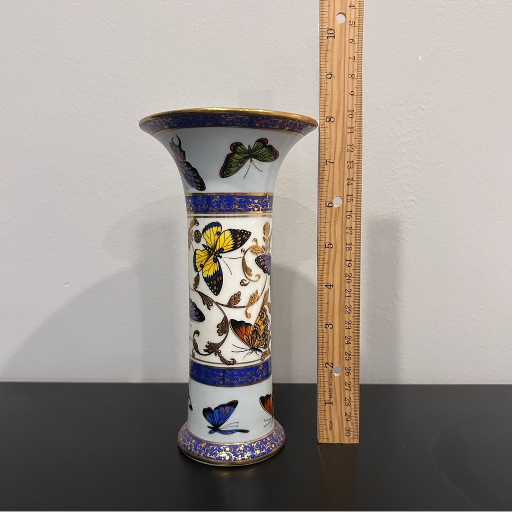 Vintage Butterfly Vase Gold Trim Porcelain Enesco 1999 - Picture 2 of 4